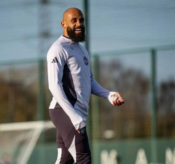 姆贝莫有望参与曼联战伯恩茅斯，马兹拉维恐缺阵！阿莫林暗示启用一人