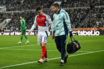 英超回顾：赔了夫人又折兵！全主力出战仍遭双杀，枪手本赛季又要四大皆空