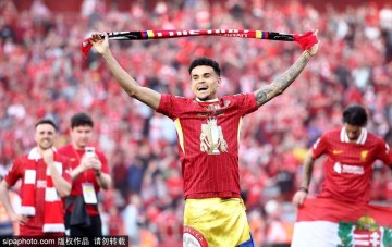 西媒：巴萨盼望迪亚斯施压利物浦 但他啥实际的也没干