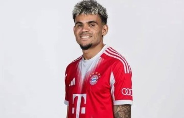 枪手搞定约克雷斯,穆勒不退役迪亚斯转战德甲,扎卡杀回英超