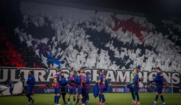 欧冠再传捷报！西甲冠军巴萨连胜在望，巨星破门超越C罗