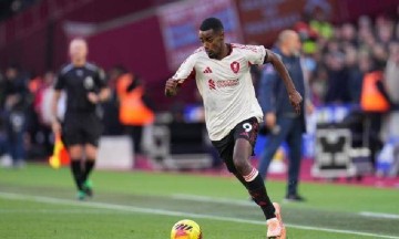 2-0!利物浦客胜西汉姆联,加克波8.4分,对手染红保级堪忧