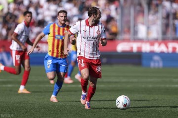 2-1大冷门,10人西甲第20胜西甲第12,22岁新星阿尔瑙一剑封喉