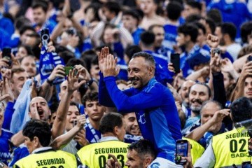 浪子归巢终圆梦!40岁卡索拉重返西甲,他是奥维耶多真正的王