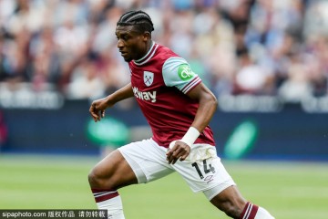 铁锤帮核心库杜斯引爆转会市场！切尔西携桑切斯加入谈判！