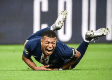 从四大皆空到欧冠封王,姆巴佩与登贝莱的金球奖对照