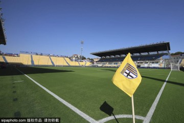 尤文边卫坎比亚索遭禁赛2场！意甲首轮红牌背后的战术思考与影响