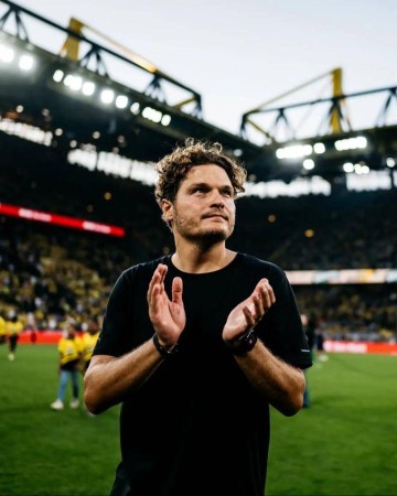 违约金来了,1500万!穆里尼奥与费内巴切闹翻,德甲神帅来替!