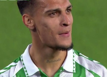 安东尼再进世界波!西甲25场9球,将离开贝蒂斯不愁下家