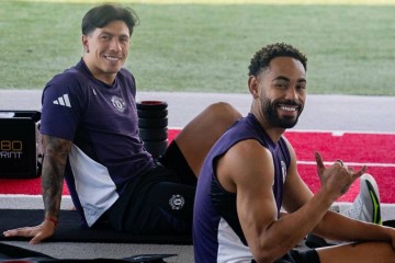 曝库尼亚有望战曼城!曼联受伤病诅咒,狼王一年半无伤一来就出事