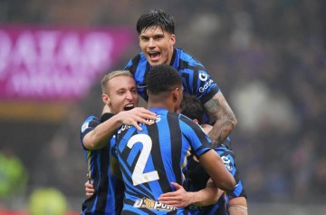 6-0,2-0!国米踢疯了,7次吊打拉齐奥,意甲72亿对决,赢球=争冠