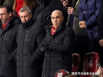 5700万违约金又如何？曼联高层紧急约谈B费：你是红魔复兴唯一的“心脏”