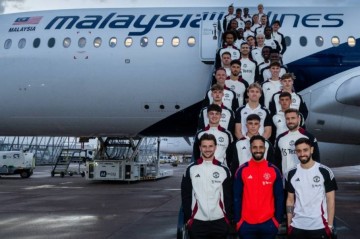 曼联确定阿莫林留任过程曝光!官宣亚洲800万之行大名单,欲离队天才被要求参加