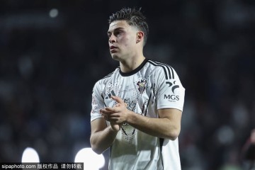 弗里克拥抱拉菲尼亚回归：吉罗纳之战巴萨能否借势回位西甲榜首？