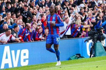 卫报:阿森纳正与水晶宫谈埃泽,水晶宫要求至少先付3500万镑