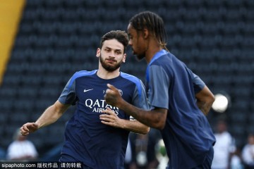 法甲第三轮最佳阵容揭晓:若昂·内维斯完美10分领衔,巴黎双星闪耀全场