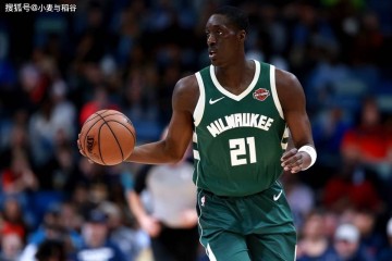 在发展联盟都得不到什么出场时间,昔日雄鹿3D侧翼将转战法甲联赛