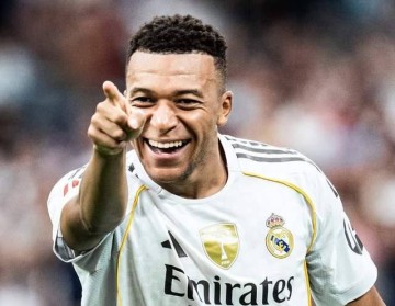 皇马冲击第14座西超杯!姆巴佩空降决赛,9次对阵巴萨狂轰12球