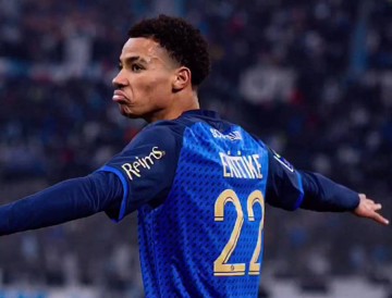 哲凯赖什只把曼联当备胎，阿莫林转向德甲中锋！姆贝莫B计划曝光