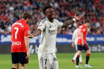 天助巴萨！奥萨苏纳1-2爆冷击败皇马，西甲积分榜形势骤变