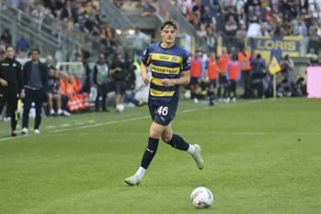 18岁1米96!利物浦盯上意甲新范戴克,转会谈判已进入关键阶段