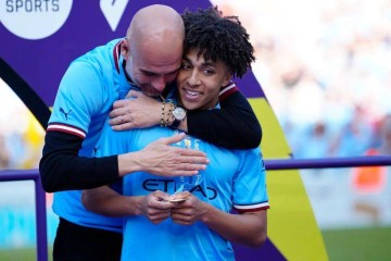 20岁天才惨遭弃用!7场仅踢35分钟,瓜帅新宠引爆曼城队内危机