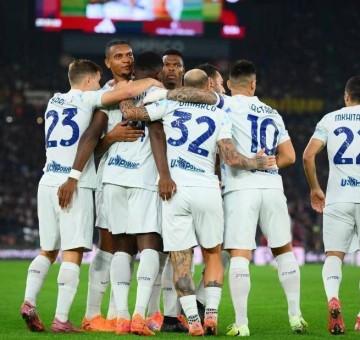 意甲领头羊易主!21岁新援一剑封喉,国米1-0罗马一战造2大神迹