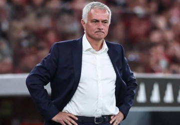 首胜告捷!穆里尼奥率本菲卡力克欧洲四冠王,皇马成欧冠晋级关键