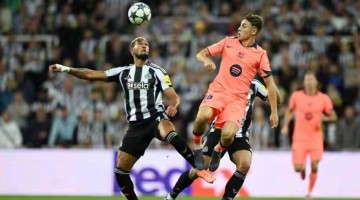 巴萨2500万门神封神之夜!拉什福德梅开二度打脸质疑