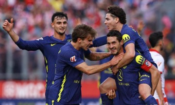 西甲最新积分战报:头名差距缩小,马竞狂飙三球,贝蒂斯主场大胜制造惊喜