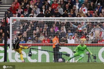 英格兰名宿:曼联应该换掉阿莫林 索斯盖特是完美人选