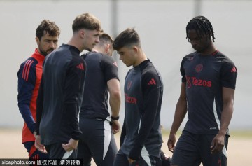 绝了!曼联“抬”纽卡进欧冠,希勒隔空喊话太扎心!红魔球迷:我们呢?