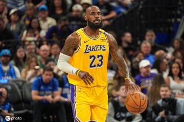 詹姆斯若离队下家赔率：骑士第1 独行侠第2勇士第3