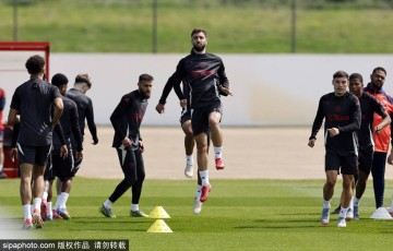 曼联、切尔西和热刺为何周五晚同时出战?赛程调整背后的秘密