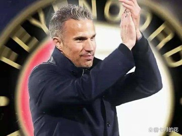 1-0到2-1！欧冠夜两大豪门失利，穆帅补时被绝杀，法甲独苗陷危局