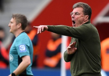 （体育）足球——德甲：勒沃库森胜沃尔夫斯堡