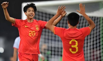 李镇全即将官宣离开重庆铜梁龙，提前亮相法甲欧塞尔引发热议