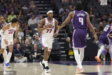 埃奇库姆38+11雷诺空砍30分 76人胜国王