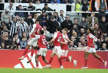 1.12亿解约金+3大下家哄抢!穆帅去向引爆足坛,是救赎还是谢幕?