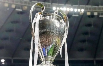 欧冠历史上再也难以复制的一个时代——连续9个赛季,有非五大联赛球队闯进决赛