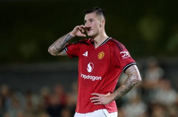 阿邦拉霍怒批曼联：舍什科第10个罚点证明他是懦夫，阿莫林也一样