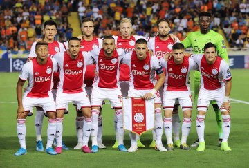 荷甲欧冠资格卡位战!阿贾克斯主场迎战阿尔克马尔:上游劲旅谁能抢占先机?