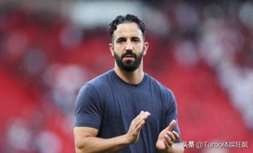 英超名帅拒续约静观其变,瞄准曼联帅位,只待阿莫林下课接手!