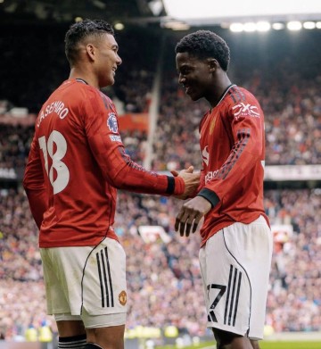 曼联补强中场计划曝光！必签明星后腰，新帝星求教卡塞米罗双管齐下