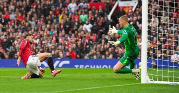 B费200场百球阿莫林盛赞！曼联新帝星板凳坐穿，曝拉爵欲用他换皇马悍将